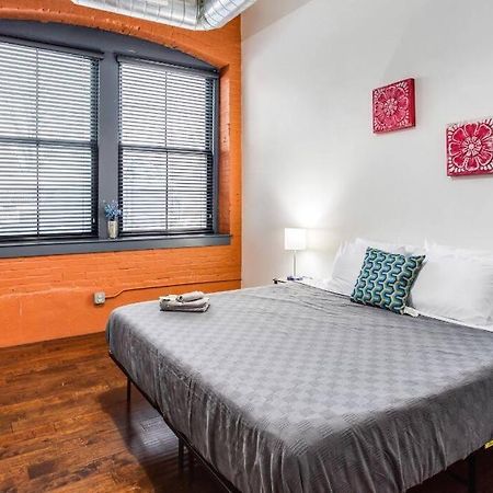 Апартаменты Centric Ny Style Loft W/King Bed Рочестер Экстерьер фото